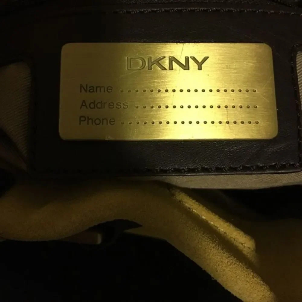 LAST CHANCE DKNY vintage yellow suede purse - Picture 4 of 5